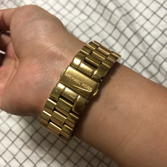 Michael Kors Gold Crystal Watch - Picture 4 of 6